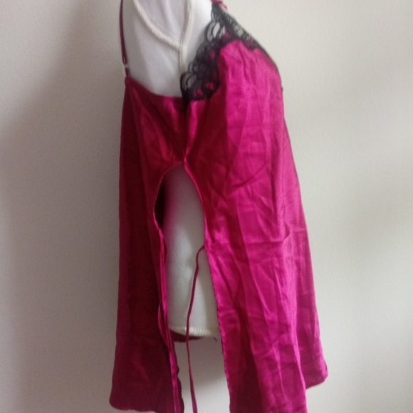 Gown - Picture 2 of 5